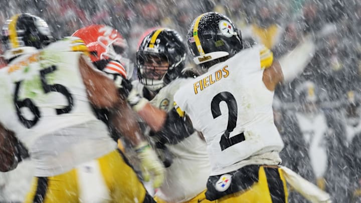 Pittsburgh Steelers quarterback Justin Fields (2) throws a pass during the second half against the Cleveland Browns