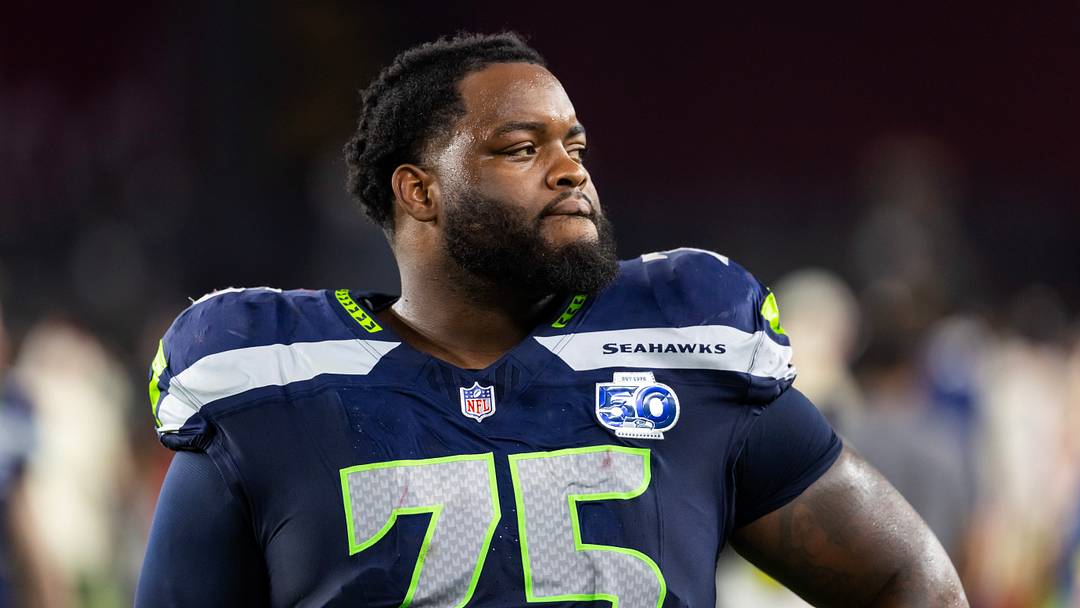 Sep 25, 2025; Glendale, Arizona, USA; Seattle Seahawks guard Anthony Bradford (75) against the Arizona Cardinals at State Farm Stadium. Mandatory Credit: Mark J. Rebilas-Imagn Images