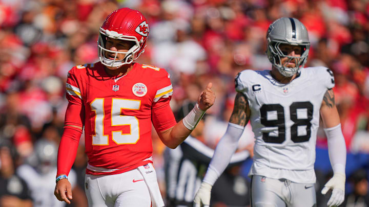 Patrick Mahomes's Sneaky Line Before Fourth Down Play vs. Raiders Caught by  Hot Mic