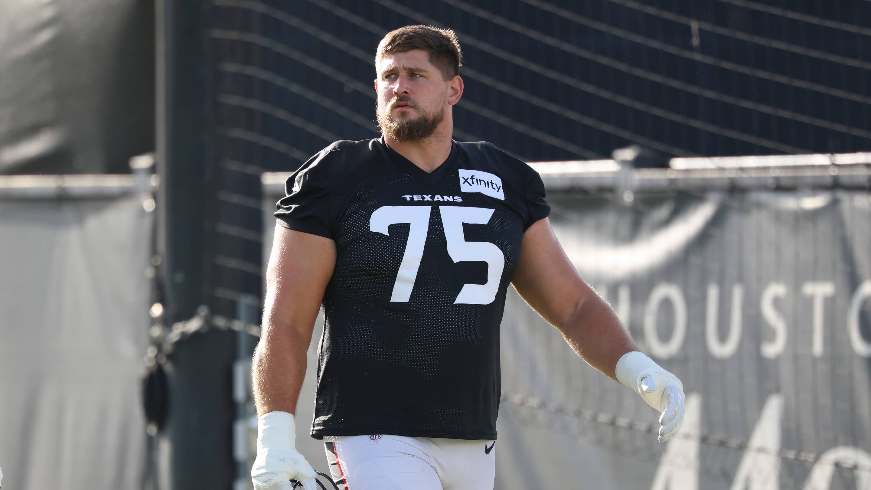 A Wyatt Teller Trade Clearly Makes Sense for the Chargers