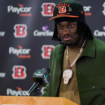 Shemar Stewart hasn't signed his rookie contract with the Bengals. 