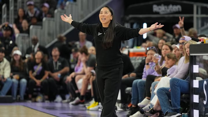 Golden State Valkyries head coach Natalie Nakase gestures during the fourth quarter against the Minnesota Lynx at Chase Center. 