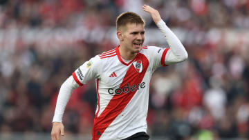 FBL-ARGENTINA-RIVER-LANUS