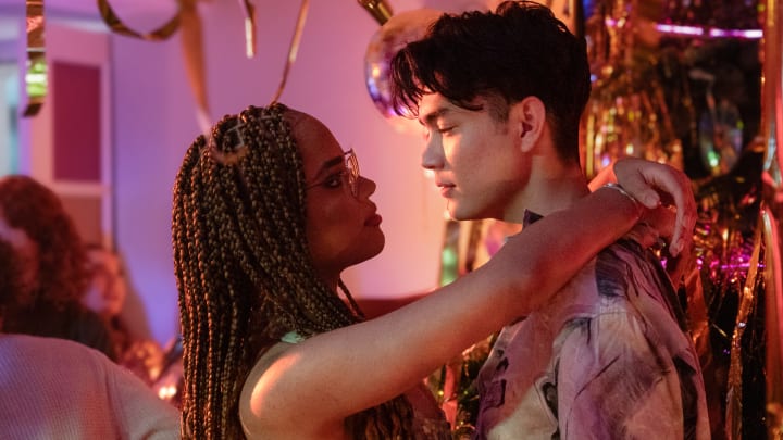 Yasmin Finney as Elle Argent and William Gao as Tao Xu in Heartstopper season 3 