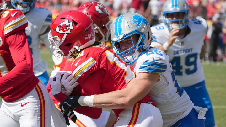 Kansas City Chiefs Kadarius Toney (19) returns a kick as Detroit Lions linebacker Ty Summers (25) makes the tackle 