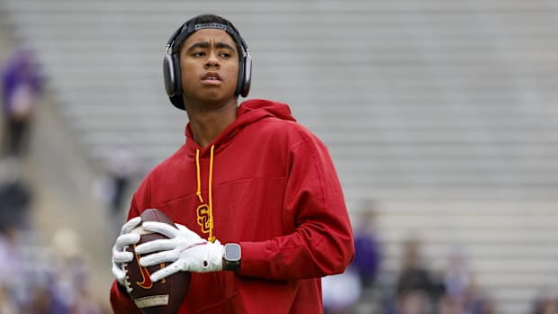 Nov 2, 2024; Seattle, Washington, USA; USC Trojans wide receiver Ja'Kobi Lane (8) participates in pregame warmups against the