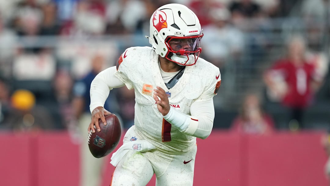 Sep 25, 2025; Glendale, Arizona, USA; Arizona Cardinals quarterback Kyler Murray (1) looks to pass against the Seattle Seahawks in the second quarter at State Farm Stadium. 