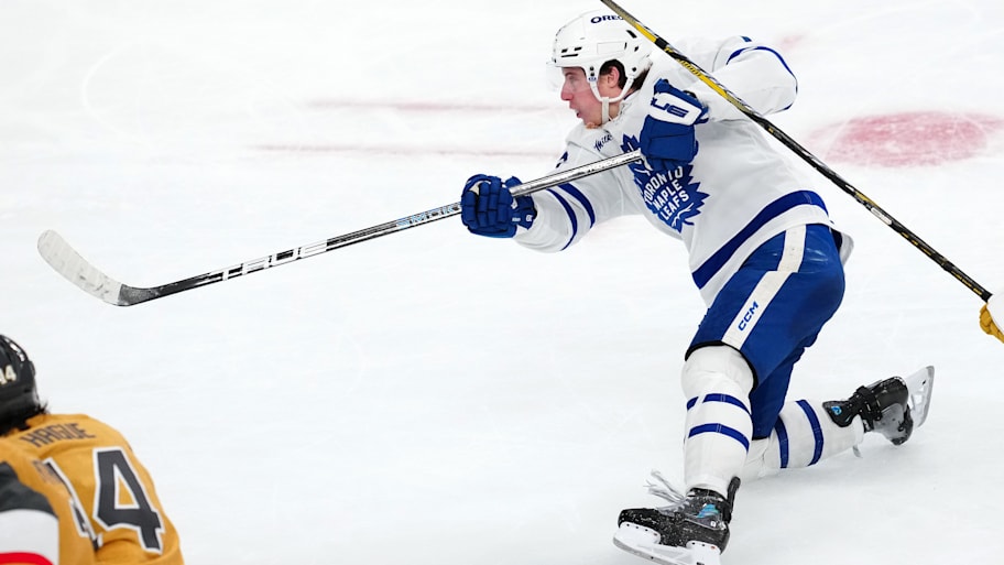 Toronto Maple Leafs right wing Mitch Marner | Stephen R. Sylvanie-Imagn Images