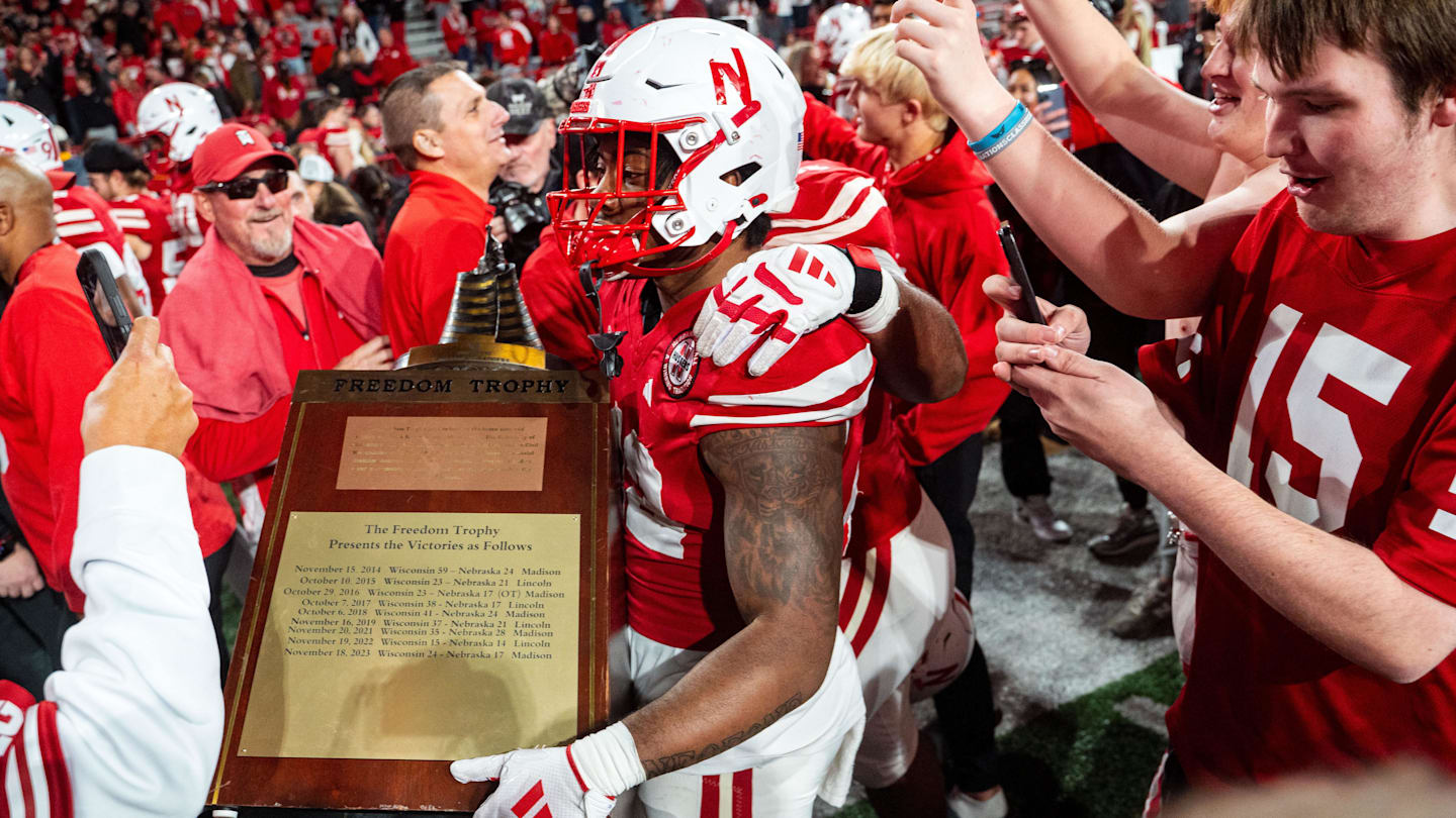 Nebraska Football Linebacker Mikai Gbayor to Enter Transfer Portal