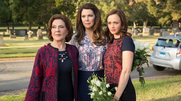 Kelly Bishop, Lauren Graham, and Alexis Bledel in Gilmore Girls: A Year in the Life on Netflix