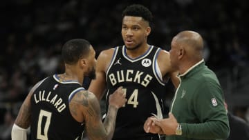 New York Knicks v Milwaukee Bucks