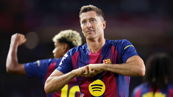 Lewandowski comanda o ataque do Barça