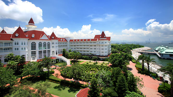 Hong Kong Disneyland Hotel. Image courtesy Disney Experiences, The Walt Disney Company