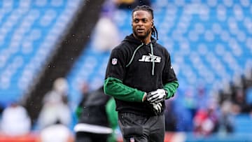 Davante Adams pactó con los Rams por dos temporadas 