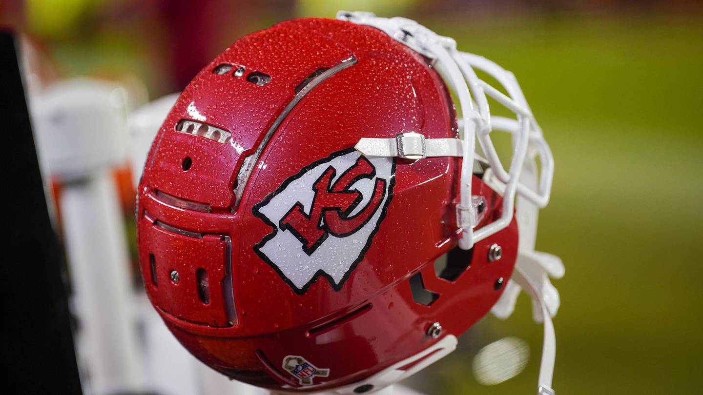 Louis Rees-Zammit Embraces KC, Looks to Make Impact for Chiefs - Vimarsana News