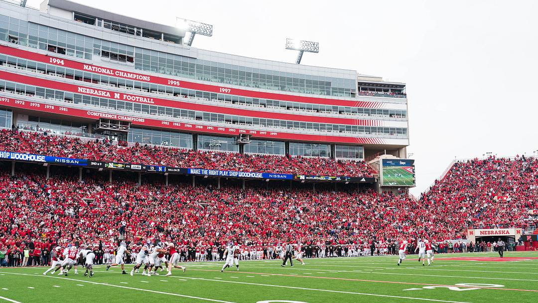 Oct 25, 2025; Lincoln, Nebraska, USA; Northwestern Wildcats quarterback Preston Stone (8) throws a pass against the Nebraska Cornhuskers during the fourth quarter at Memorial Stadium. Oct 25, 2025; Lincoln, Nebraska, USA; Northwestern Wildcats quarterback Preston Stone (8) throws a pass against the Nebraska Cornhuskers during the fourth quarter at Memorial Stadium.