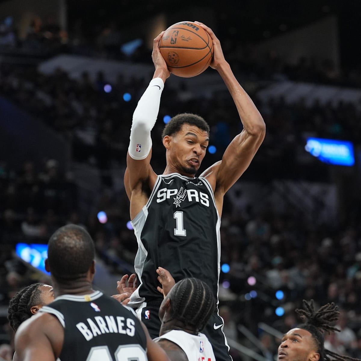 Image for Spurs vs. Suns Prediction, Odds and Best NBA Prop Bets