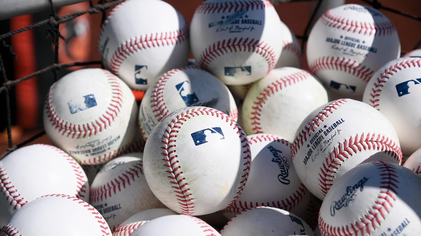 Red Sox Newcomer Called MLB's 'Best Defensive' Player At Position By Alex Cora