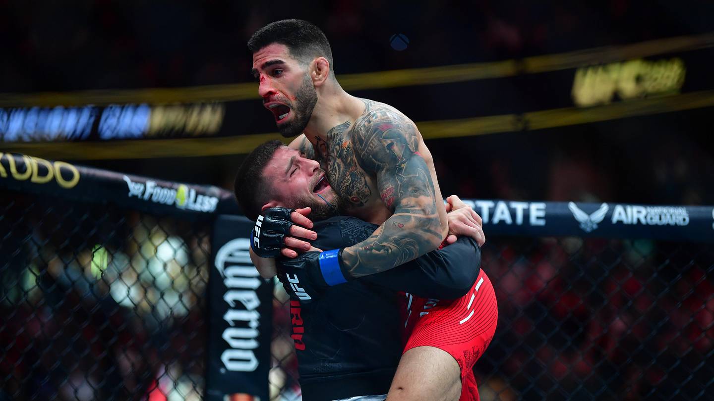 UFC Champ Ilia Topuria Boldly Promises Showdown with Legendary Boxer