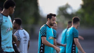 Vasco tem baixa no elenco após lesão de jovem talento formado na base cruzmaltina