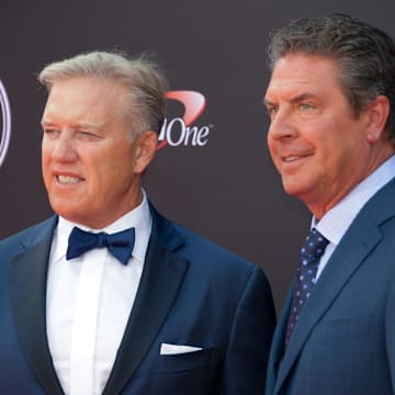 Jul 18, 2018; Los Angeles, CA, USA; Former NFL quarterback John Elway and Dan Marino 