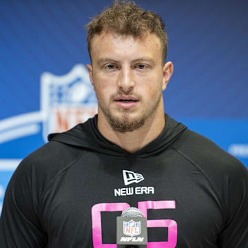 Feb 27, 2025; Indianapolis, IN, USA; Alabama tight end CJ Dippre (TE05) during the 2025 NFL Combine at Lucas Oil Stadium. Mandatory Credit: Tanner Pearson-Imagn Images