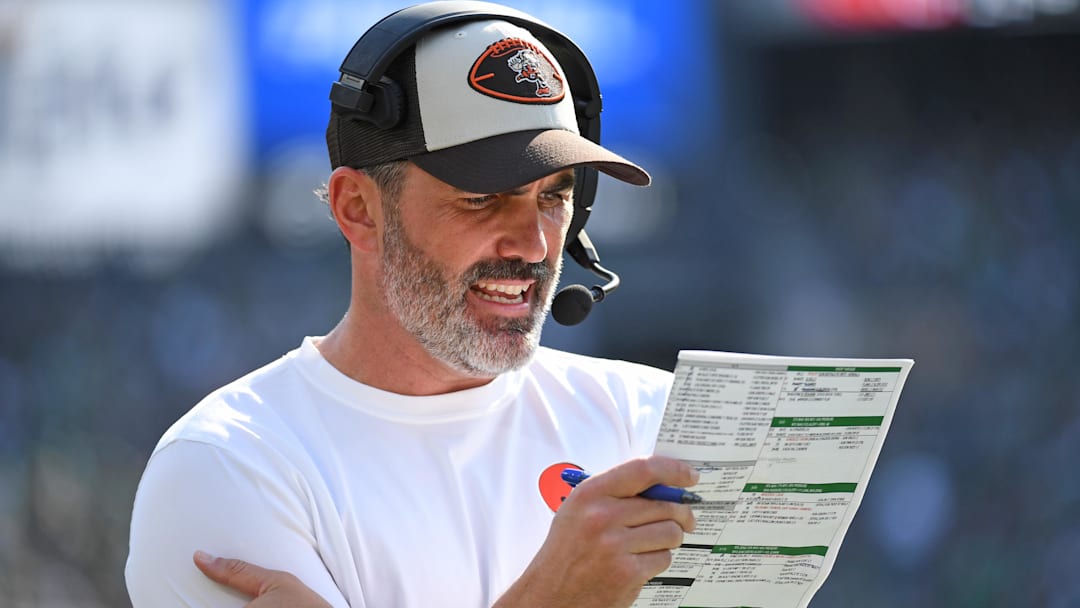 Cleveland Browns head coach Kevin Stefanski on the sidelines against the Philadelphia Eagles during the third quarter at Lincoln Financial Field.