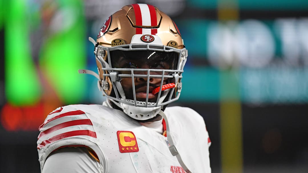Dec 3, 2023; Philadelphia, Pennsylvania, USA; San Francisco 49ers offensive tackle Trent Williams (71) against the Philadelphia Eagles at Lincoln Financial Field. Mandatory Credit: Eric Hartline-Imagn Images
