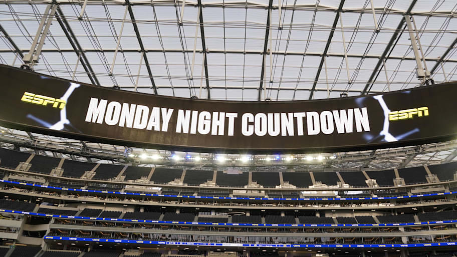 An ESPN Monday Night Football  Countdown logo on the oculus scoreboard at SoFi Stadium. | Kirby Lee-Imagn Images