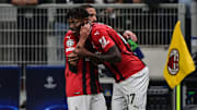 Bennacer abbraccia Leao 