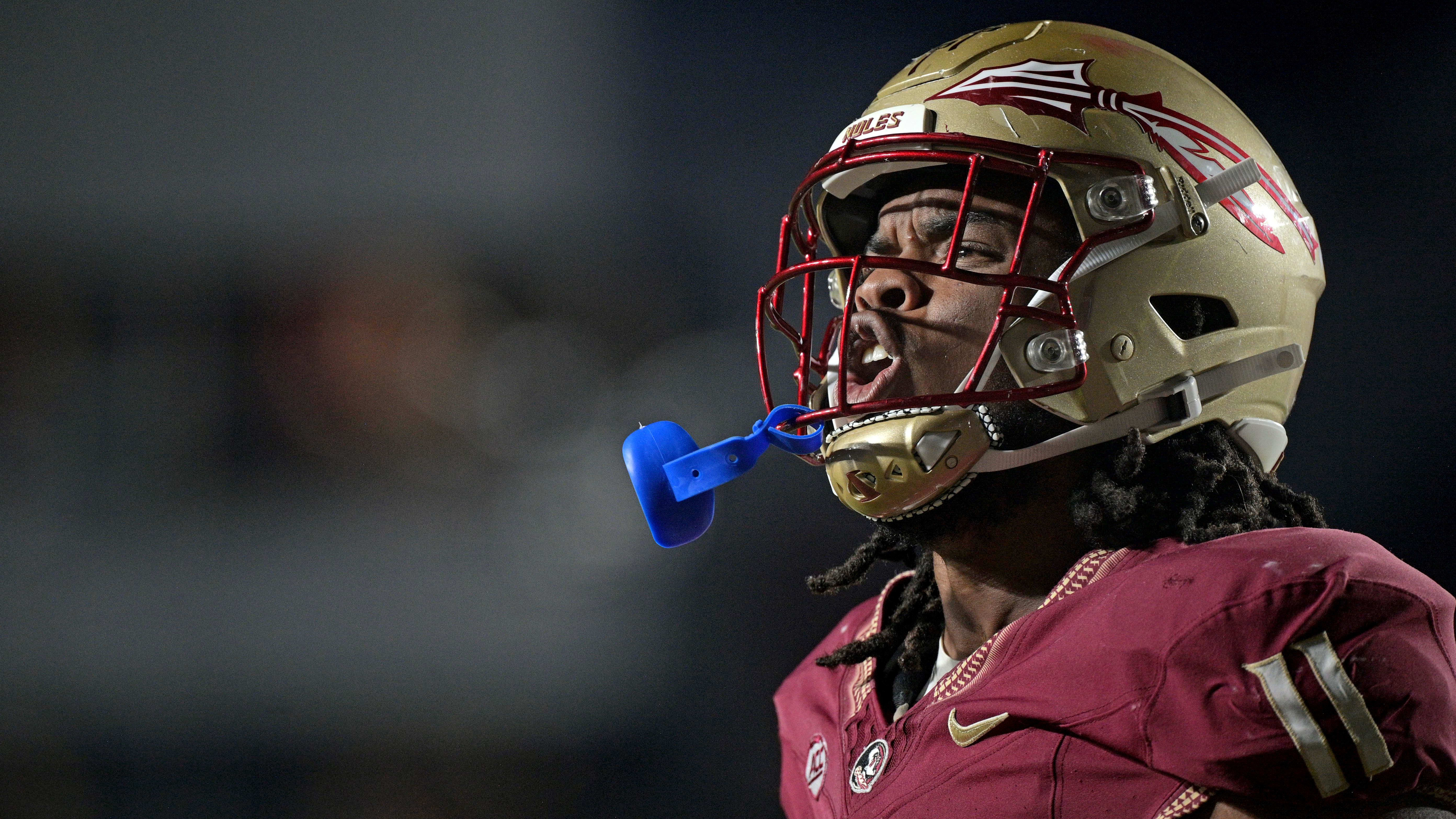 Florida State football defensive end Patrick Payton (11)