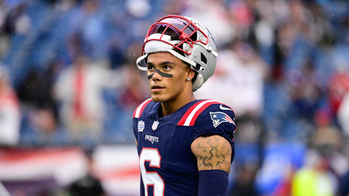 Sep 10, 2023; Foxborough, Massachusetts, USA; New England Patriots cornerback Christian Gonzalez (6) prepares for a game against the Philadelphia Eagles during the warm-up period at Gillette Stadium. Mandatory Credit: Eric Canha-USA TODAY Sports