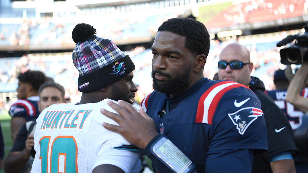 Miami Dolphins v New England Patriots