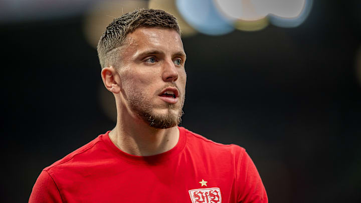 Ermedin Demirovic im Shirt des VfB Stuttgart Ermedin Demirovic im Shirt des VfB Stuttgart