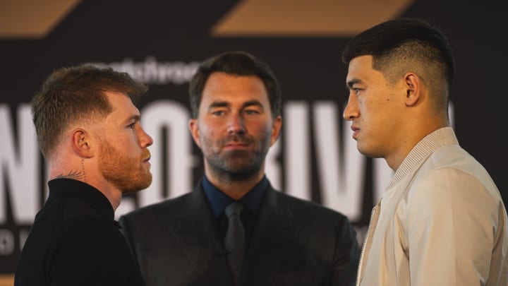 "Canelo" y Bivol se enfrentarán el próximo 7 de mayo