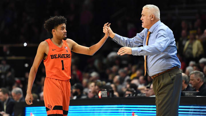 Jan 31, 2019; Boulder, CO, USA; Oregon State Beavers guard Stephen Thompson Jr. (1) and head coach Wayne Tinkle during the second half against the Colorado Buffaloes at Coors Events Center. Mandatory Credit: Ron Chenoy-USA TODAY Sports