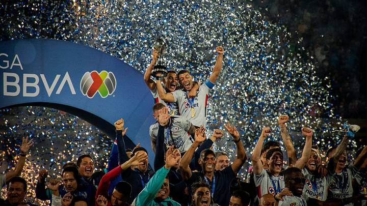 Jugadores del Cruz Azul celebran el título del Clausura 2026 Jugadores del Cruz Azul celebran el título del Clausura 2026
