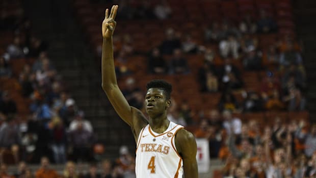 Texas Longhorns forward Mohamed Bamba (4)