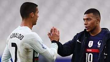 Qui détient le record entre Cristiano Ronaldo et Kylian Mbappé ? Qui détient le record entre Cristiano Ronaldo et Kylian Mbappé ?