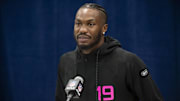 Feb 27, 2025; Indianapolis, IN, USA; South Carolina tight end Joshua Simon (TE19) during the 2025 NFL Combine at Lucas Oil Stadium. Mandatory Credit: Tanner Pearson-Imagn Images