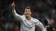 TOPSHOT-FBL-EUR-C1-REALMADRID-PSG