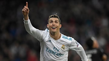 TOPSHOT-FBL-EUR-C1-REALMADRID-PSG