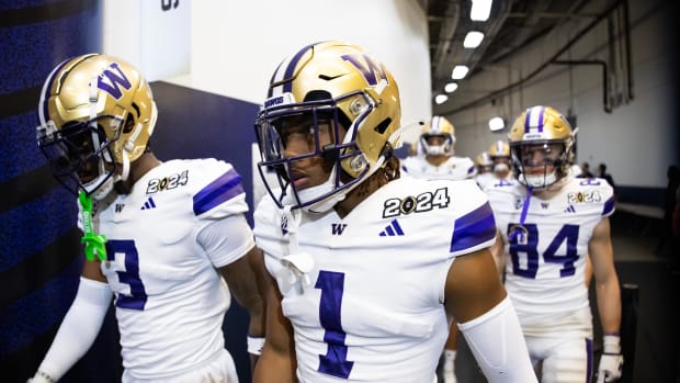 Jan 8, 2024; Houston, TX, USA; Washington Huskies cornerback Jabbar Muhammad (1) and Mishael Powell (3) against the Michigan 