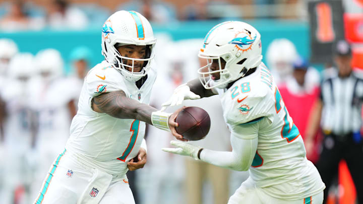 De'Von Achane and the Dolphins are road favorites against the Jets in Week 14.
