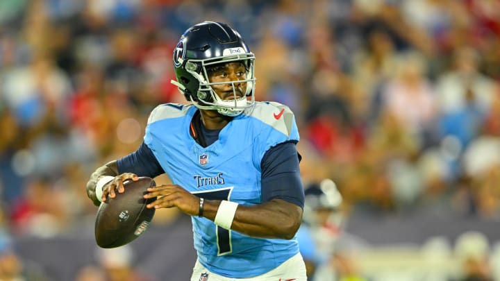 Aug 10, 2024; Nashville, Tennessee, USA;  Tennessee Titans quarterback Malik Willis (7) stands in the pocket against the San Francisco 49ers during the second half at Nissan Stadium. Mandatory Credit: Steve Roberts-USA TODAY Sports