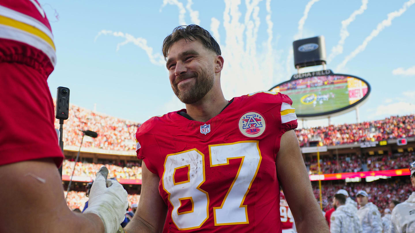 Travis Kelce's Classy Gesture to Chiefs' Blocked-FG Hero Loved By Fans