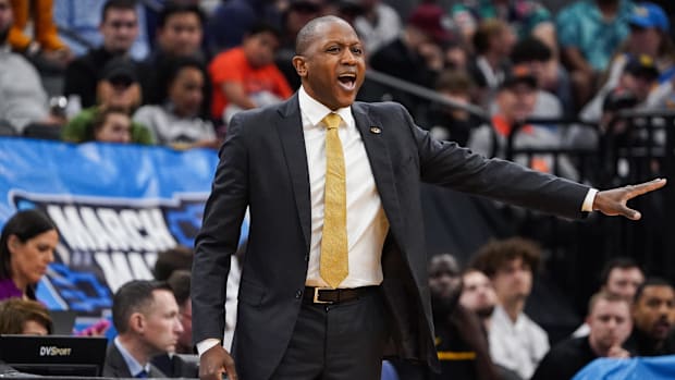 Missouri Tigers head coach Dennis Gates yells during the first half against the Princeton Tiger