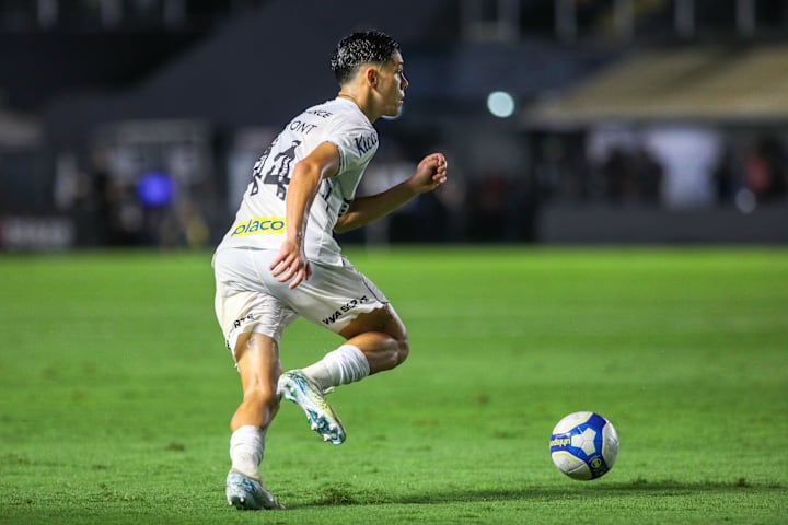 JP Cherpmont jogador do Santos