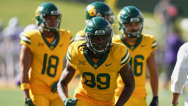 Baylor Bears wide receiver Daniel Edeni (89) warms up before the game against the Kansas State Wildcats 