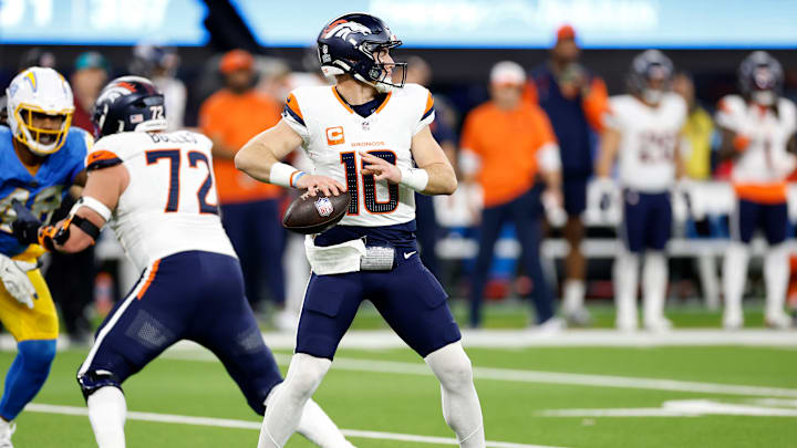 Denver Broncos v Los Angeles Chargers